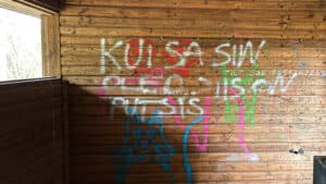 Eero Epner Alkoholi lapsed, Grafiti, maakoht, maaelu